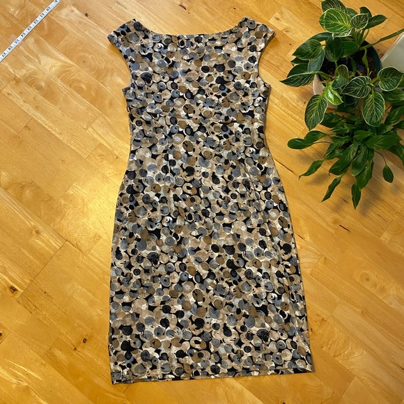 Connected Apparel Cap Sleeve Mock Wrap Dress Tan dots - Picture 2 of 16